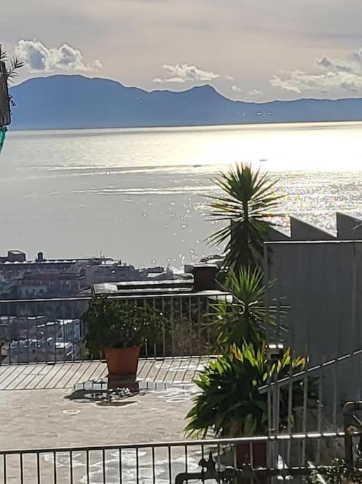 A Casa Di Ida-Appartamento Vista Mare Napoli Eksteriør billede